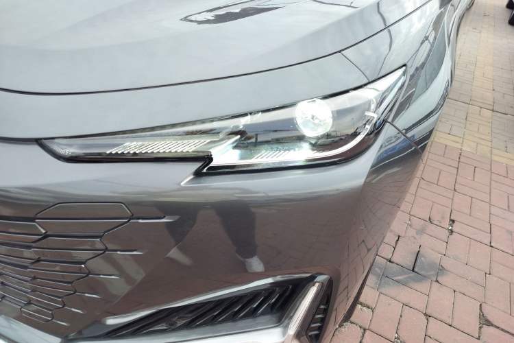 Used CHANGAN UNI-K 2023 2.0T Two-Wheel Drive Enjoyment Version Left Front Headlight