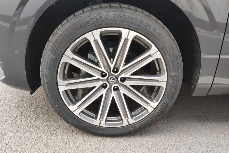 Used CHANGAN UNI-K 2023 2.0T Two-Wheel Drive Yue Ling Trim Left Front Wheel Hub