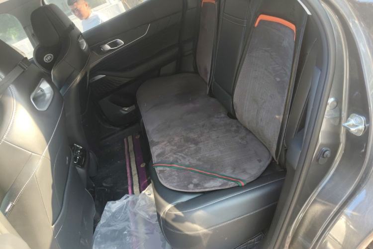 Used CHANGAN UNI-K 2023 2.0T All-Wheel-Drive Enjoyment Version Left Rear Seat
