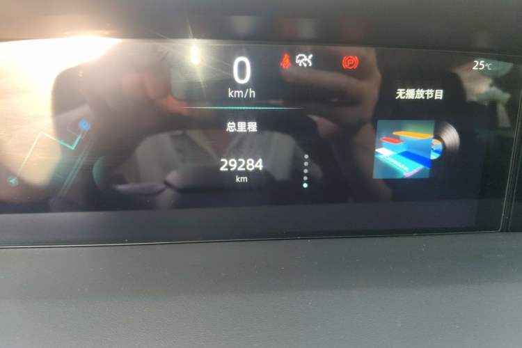 Used CHANGAN UNI-K 2023 2.0T All-Wheel-Drive Enjoyment Version Odometer Close Up