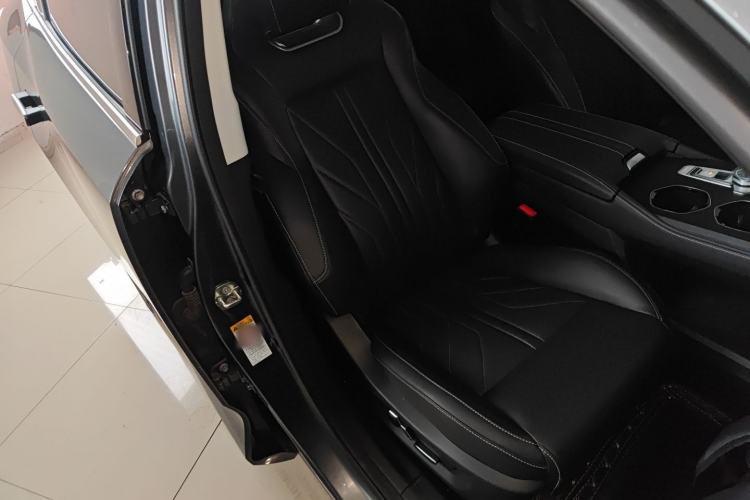 Used CHANGAN UNI-K 2023 2.0T Two-Wheel Drive YueShang Trim Right Front Seat
