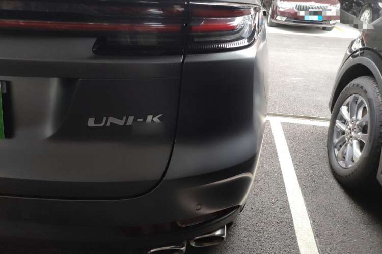 Used CHANGAN UNI-K 2023 2.0T All-Wheel-Drive Enjoyment Version Right Rear Taillight