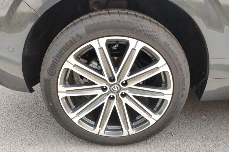 Used CHANGAN UNI-K 2023 2.0T Two-Wheel Drive Yue Ling Trim Right Rear Wheel Hub