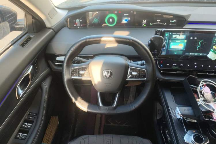 Used CHANGAN UNI-K 2023 2.0T All-Wheel-Drive Enjoyment Version Steering Wheel