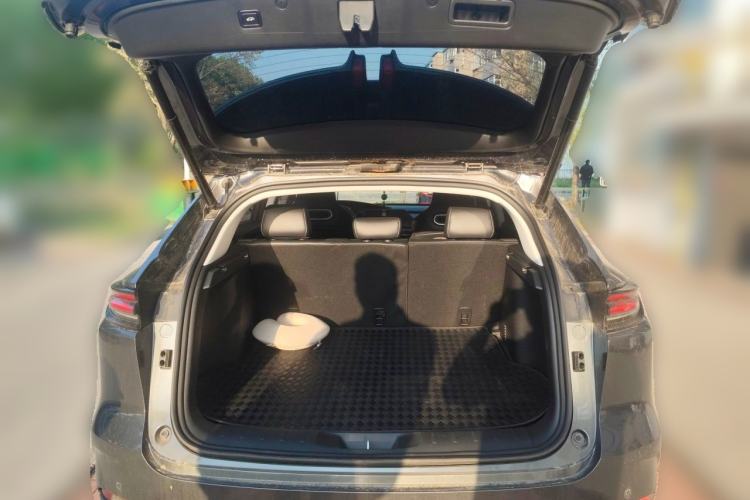 Used CHANGAN UNI-K 2023 2.0T All-Wheel-Drive Enjoyment Version Trunk