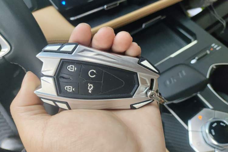 Used CHANGAN UNI-K 2023 2.0T All-Wheel-Drive Enjoyment Version Vehicle Key