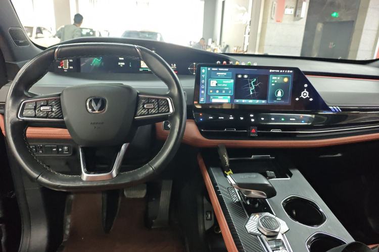 Used CHANGAN UNI-K 2023 2.0T Two-Wheel Drive Yue Ling Trim Center Console