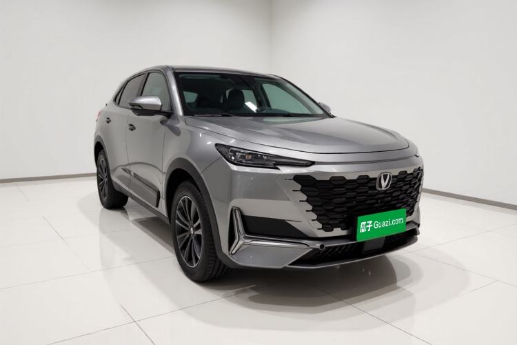 Used CHANGAN UNI-K 2023 2.0T Two-Wheel Drive YueShang Trim Exterior 2