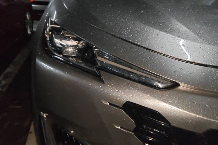 Used CHANGAN UNI-K 2023 2.0T Two-Wheel Drive YueShang Trim Exterior 6