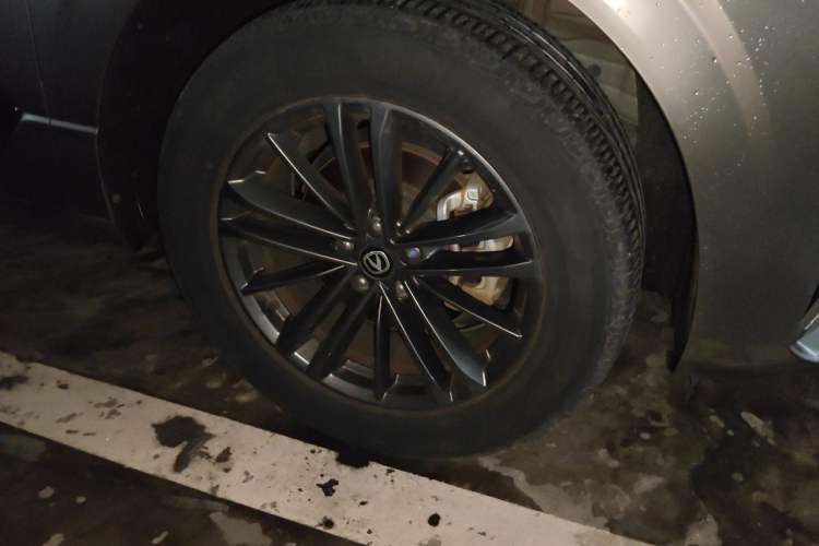Used CHANGAN UNI-K 2023 2.0T Two-Wheel Drive YueShang Trim Exterior 7