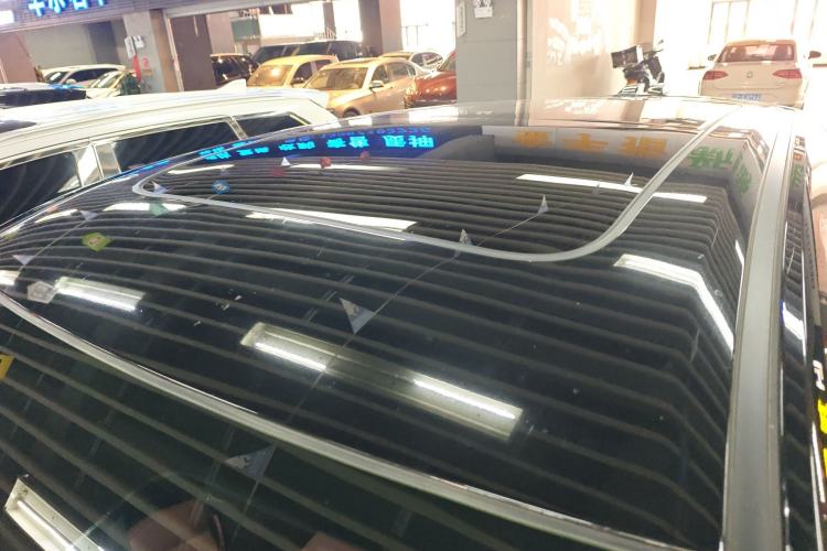 Used CHANGAN UNI-K 2023 2.0T Two-Wheel Drive Yue Ling Trim Roof
