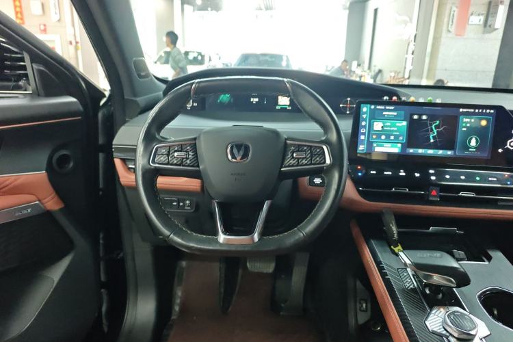 Used CHANGAN UNI-K 2023 2.0T Two-Wheel Drive Yue Ling Trim Steering Wheel