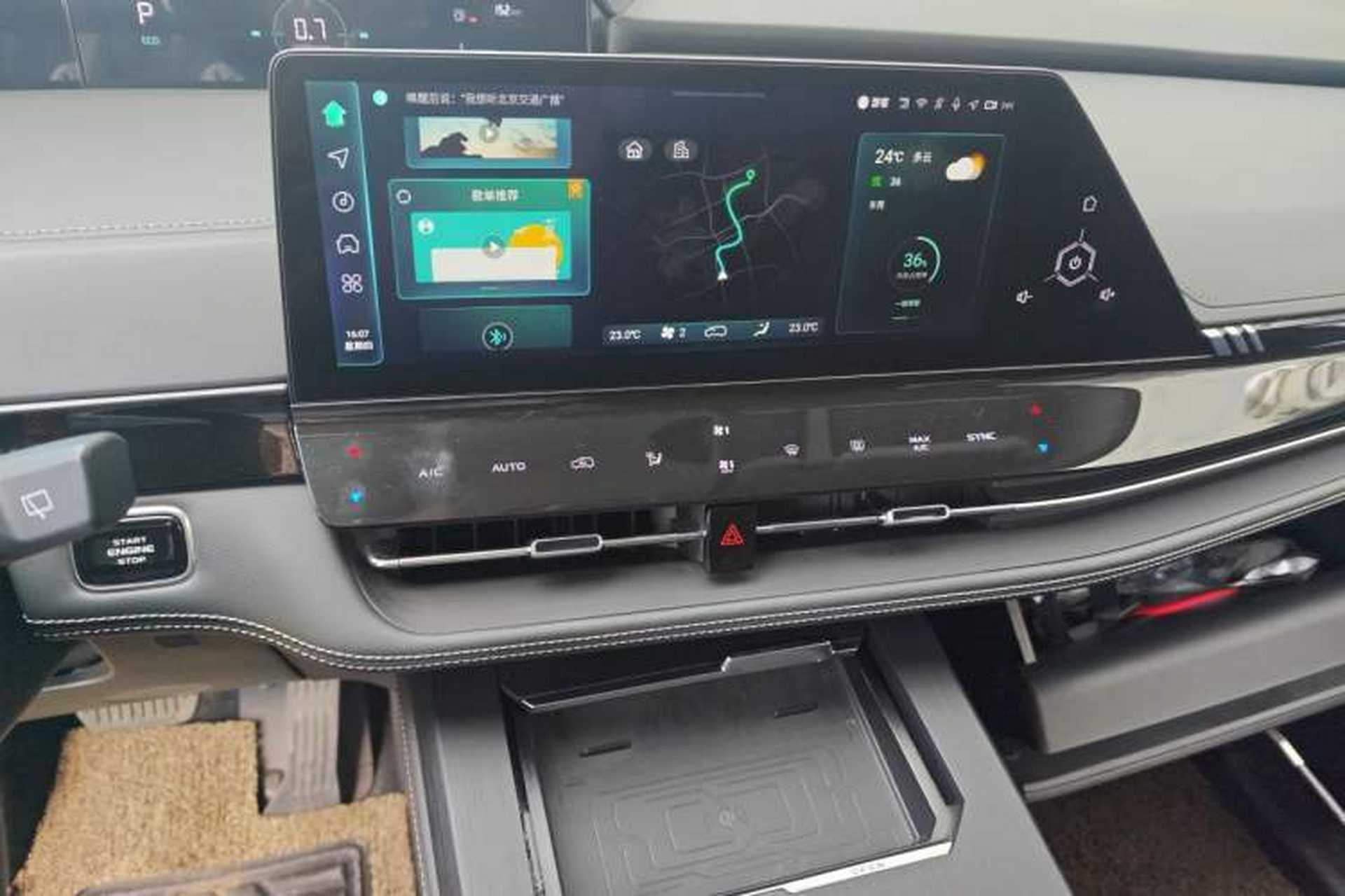 Used CHANGAN UNI-K 2023 2.0T Two-Wheel Drive YueShang Trim Audio And AC Panel