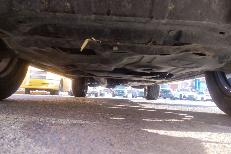 Used CHANGAN UNI-K 2023 2.0T Two-Wheel Drive YueShang Trim Chassis Front