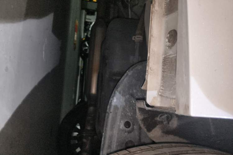 Used CHANGAN UNI-K 2023 2.0T Two-Wheel Drive Enjoyment Version Chassis Rear Left