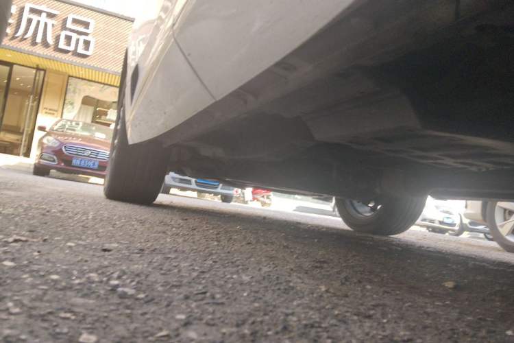 Used CHANGAN UNI-K 2023 2.0T Two-Wheel Drive Enjoyment Version Chassis Rear Left