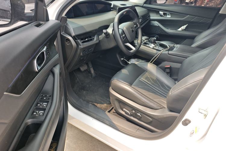 Used CHANGAN UNI-K 2023 2.0T Two-Wheel Drive Enjoyment Version Driver Seat