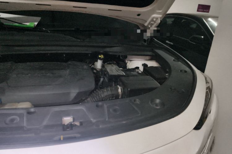Used CHANGAN UNI-K 2023 2.0T Two-Wheel Drive Enjoyment Version Engine Bay Left