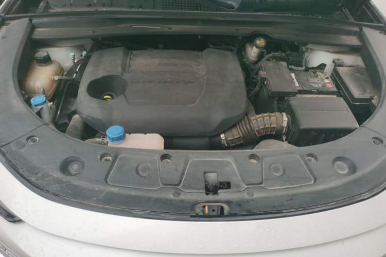 Used CHANGAN UNI-K 2023 2.0T Two-Wheel Drive Enjoyment Version Engine Bay