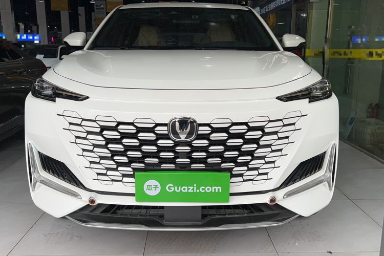 Used CHANGAN UNI-K 2023 2.0T Two-Wheel Drive Yue Ling Trim Exterior 1