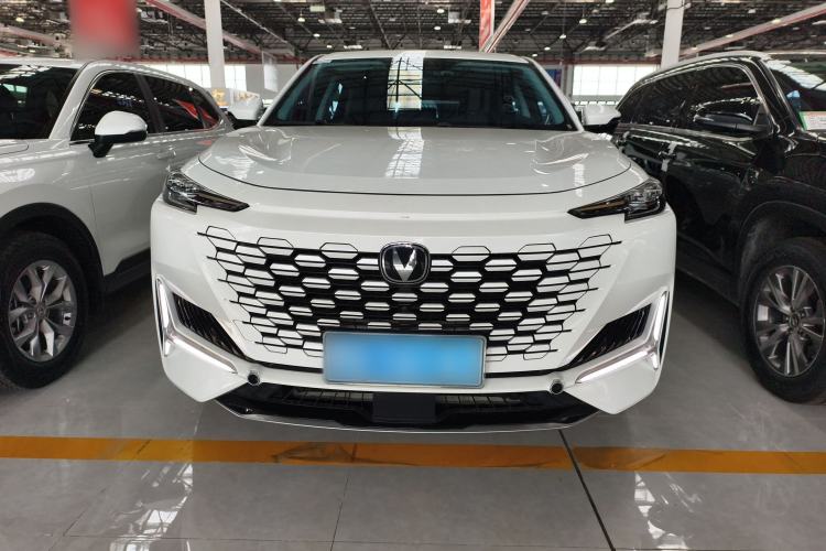 Used CHANGAN UNI-K 2023 2.0T Two-Wheel Drive Enjoyment Version Exterior 1