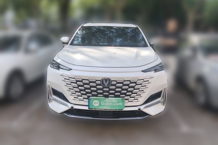 Used CHANGAN UNI-K 2023 2.0T Two-Wheel Drive Enjoyment Version Exterior 1