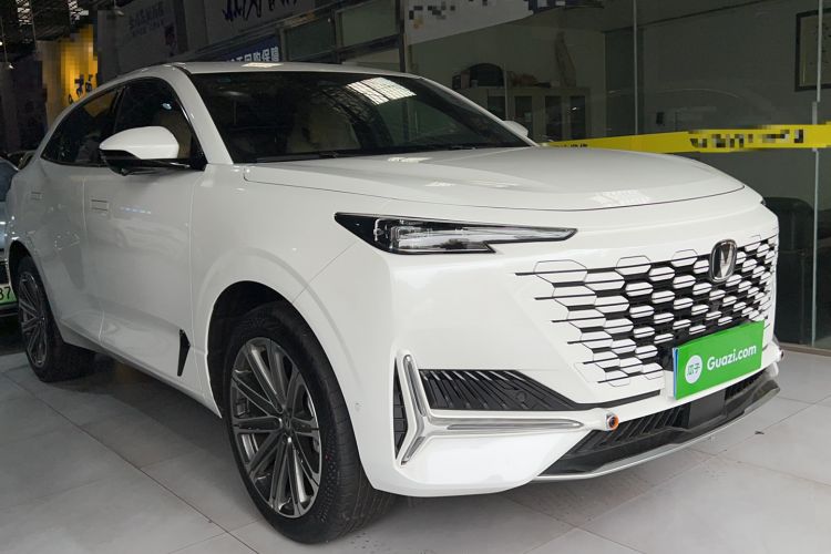 Used CHANGAN UNI-K 2023 2.0T Two-Wheel Drive Yue Ling Trim Exterior 2