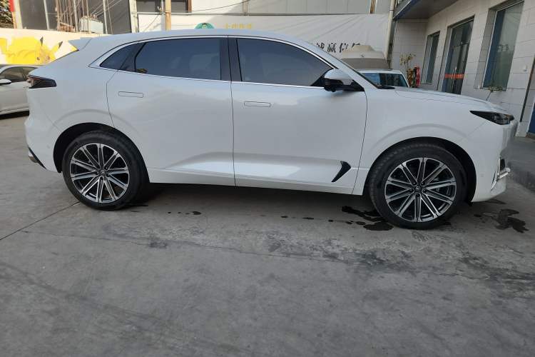 Used CHANGAN UNI-K 2023 2.0T Two-Wheel Drive Yue Ling Trim Exterior 2