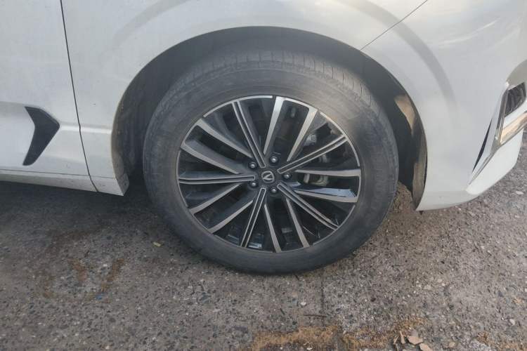 Used CHANGAN UNI-K 2023 2.0T Two-Wheel Drive Enjoyment Version Exterior 7