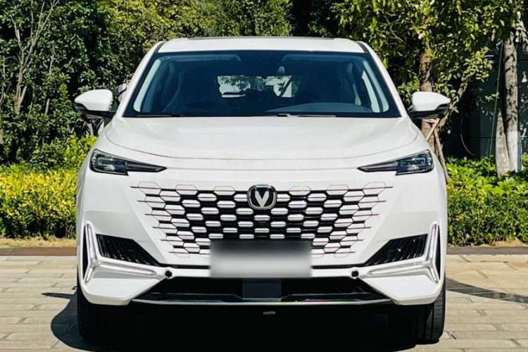 Used CHANGAN UNI-K 2023 2.0T Two-Wheel Drive YueShang Trim Exterior 8