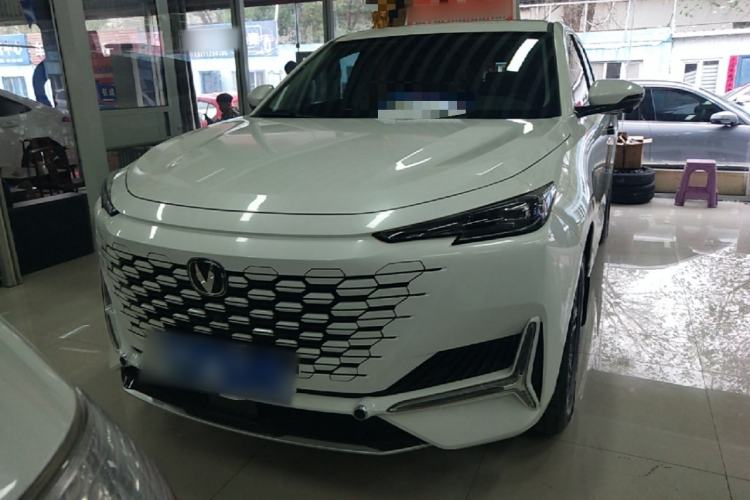 Used CHANGAN UNI-K 2023 2.0T Two-Wheel Drive YueShang Trim Front