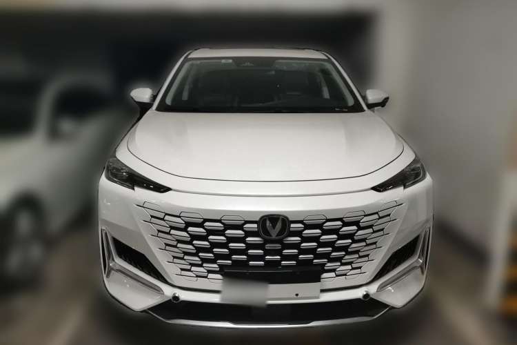 Used CHANGAN UNI-K 2023 2.0T All-Wheel-Drive Enjoyment Version Front