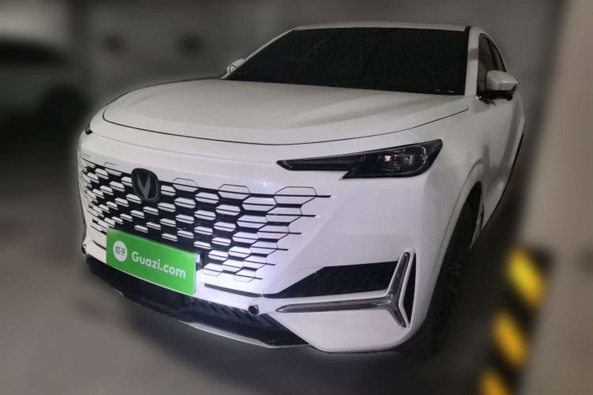 Used CHANGAN UNI-K 2023 2.0T Two-Wheel Drive Enjoyment Version Front Left 45 Deg