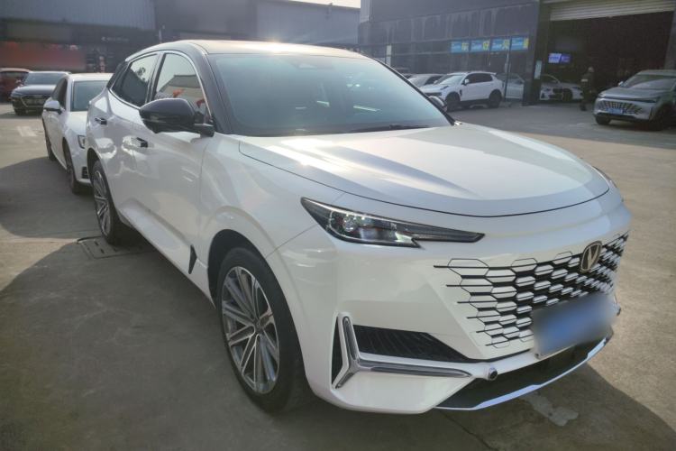 Used CHANGAN UNI-K 2023 2.0T Two-Wheel Drive Yue Ling Trim Front Right 45 Deg