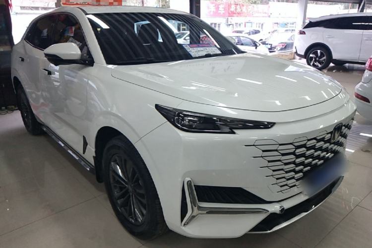 Used CHANGAN UNI-K 2023 2.0T Two-Wheel Drive YueShang Trim Front Right 45 Deg