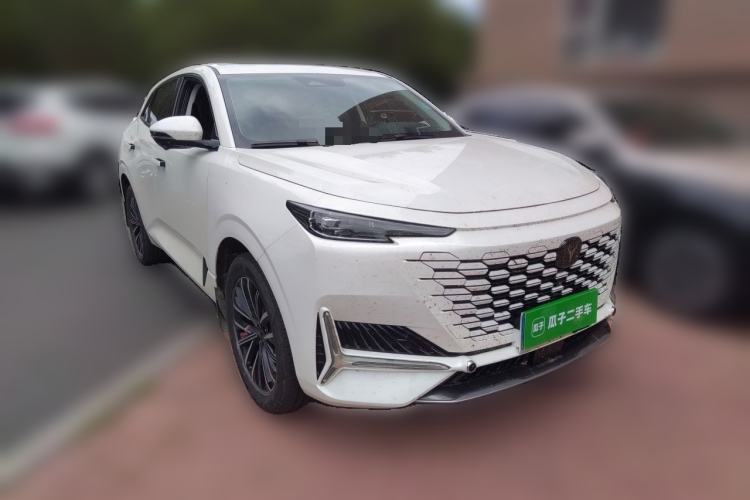 Used CHANGAN UNI-K 2023 2.0T All-Wheel-Drive Enjoyment Version Front Right 45 Deg
