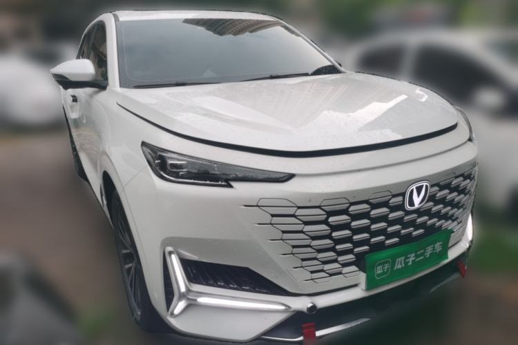Used CHANGAN UNI-K 2023 2.0T Two-Wheel Drive Enjoyment Version Front Right 45 Deg