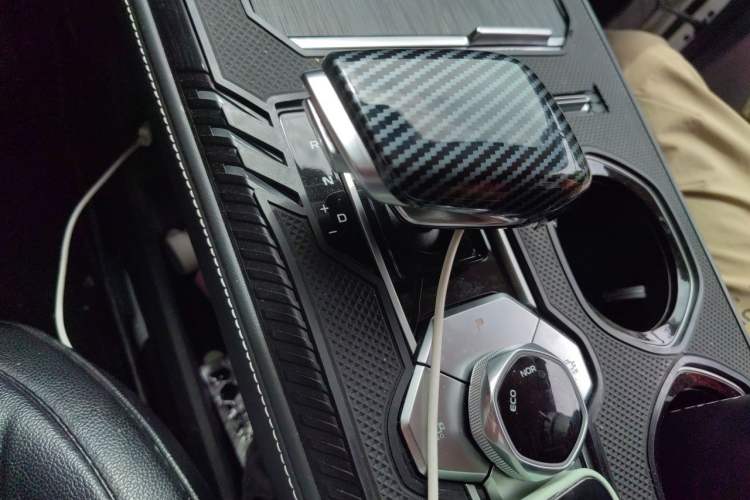 Used CHANGAN UNI-K 2023 2.0T All-Wheel-Drive Enjoyment Version Gear Lever