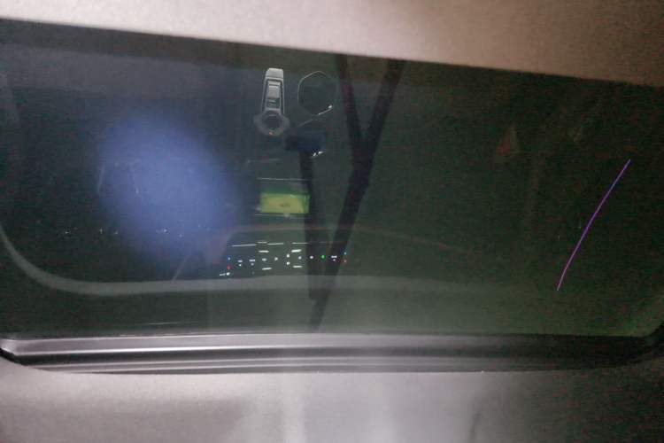 Used CHANGAN UNI-K 2023 2.0T Two-Wheel Drive Enjoyment Version Headliner