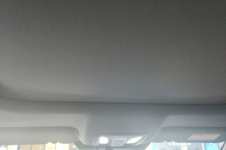 Used CHANGAN UNI-K 2023 2.0T Two-Wheel Drive Enjoyment Version Headliner