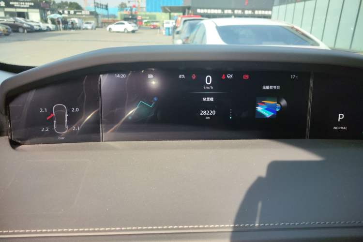 Used CHANGAN UNI-K 2023 2.0T Two-Wheel Drive Yue Ling Trim Instrument Cluster
