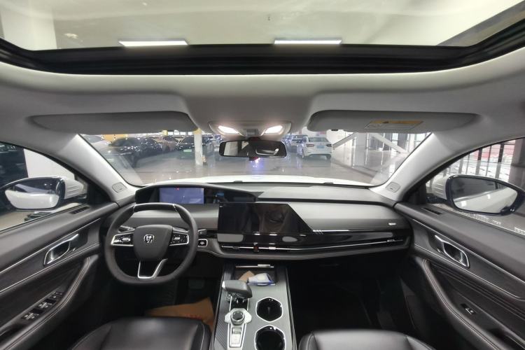 Used CHANGAN UNI-K 2023 2.0T Two-Wheel Drive YueShang Trim Interior 2