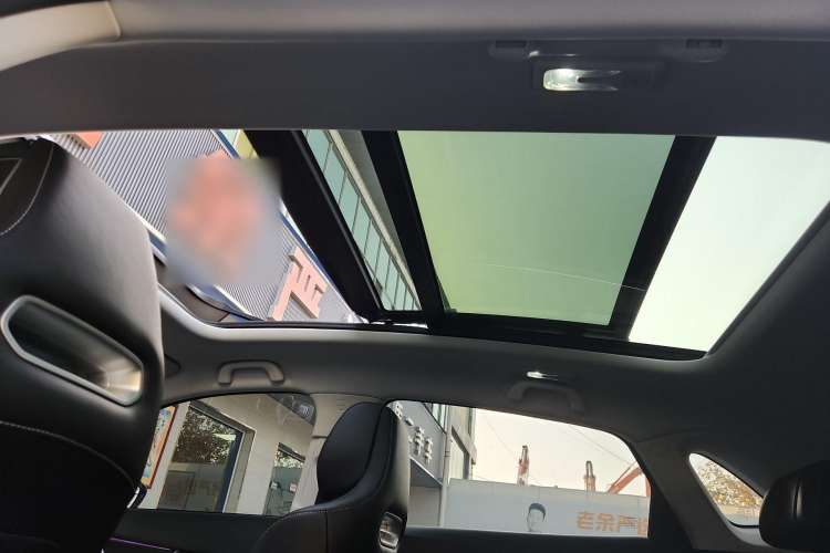 Used CHANGAN UNI-K 2023 2.0T Two-Wheel Drive Yue Ling Trim Interior 4