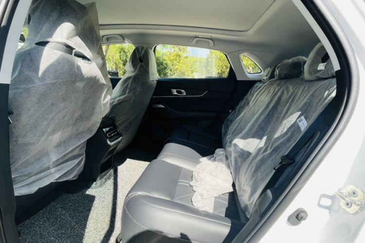 Used CHANGAN UNI-K 2023 2.0T Two-Wheel Drive YueShang Trim Interior 6