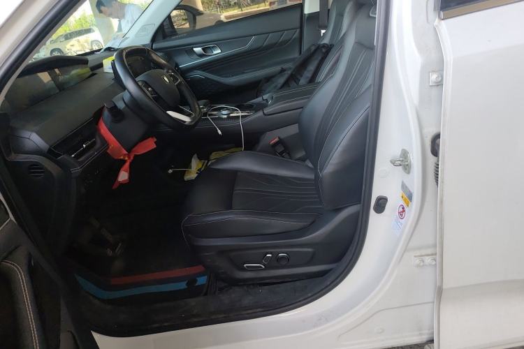 Used CHANGAN UNI-K 2023 2.0T Two-Wheel Drive YueShang Trim Left Front Seat