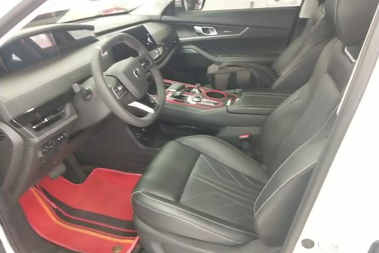 Used CHANGAN UNI-K 2023 2.0T Two-Wheel Drive YueShang Trim Left Front Seat