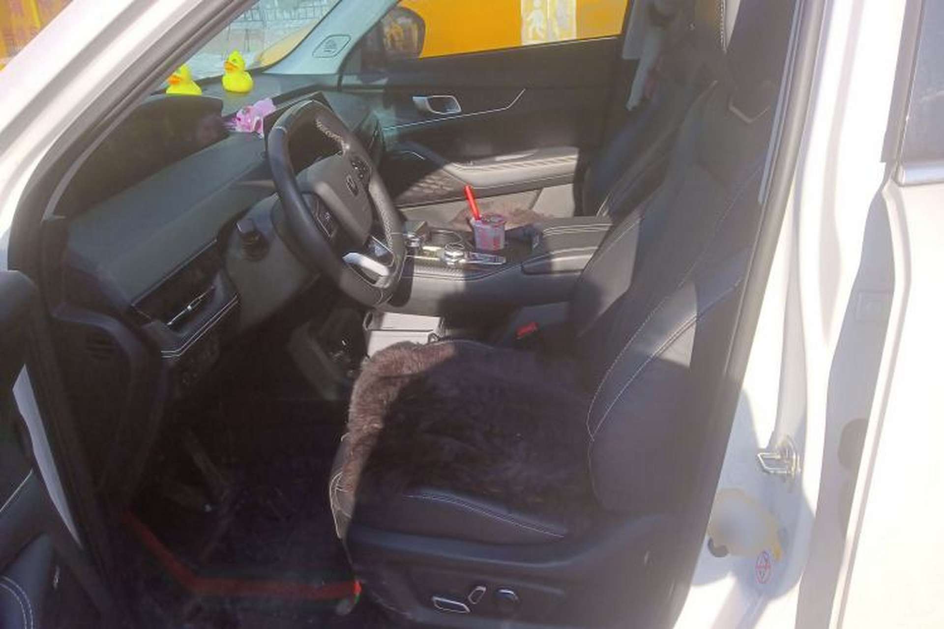 Used CHANGAN UNI-K 2023 2.0T Two-Wheel Drive YueShang Trim Left Front Seat