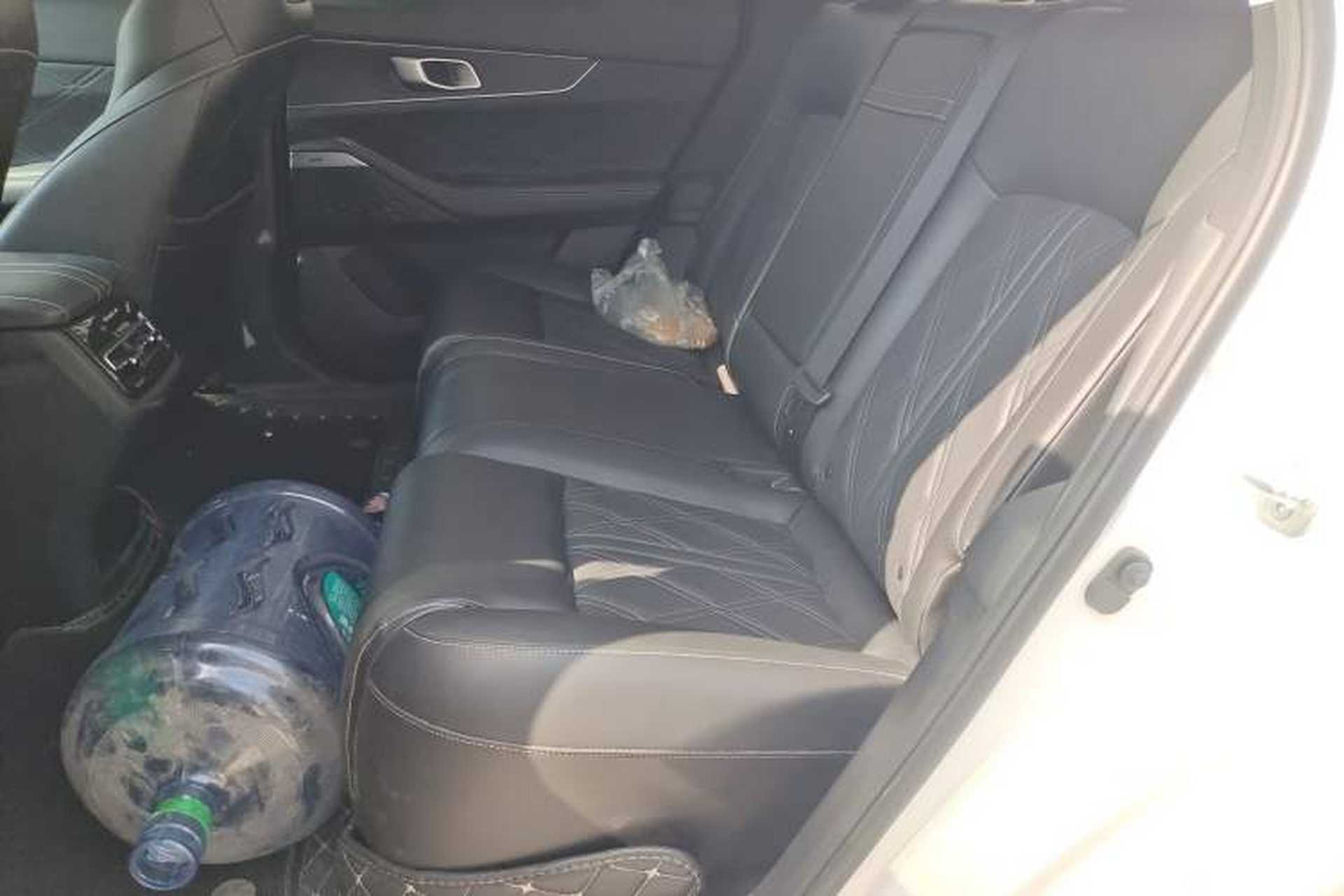 Used CHANGAN UNI-K 2023 2.0T Two-Wheel Drive Yue Ling Trim Left Rear Seat