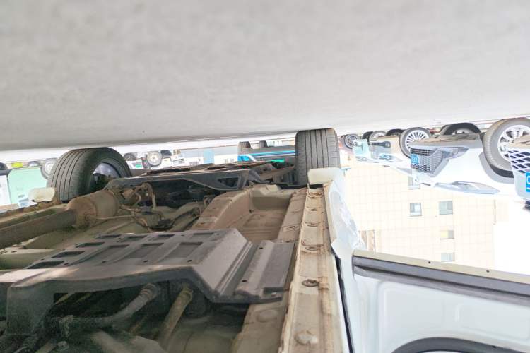Used CHANGAN UNI-K 2023 2.0T Two-Wheel Drive Yue Ling Trim Left Side Sill