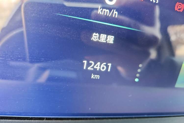 Used CHANGAN UNI-K 2023 2.0T Two-Wheel Drive Yue Ling Trim Odometer Close Up